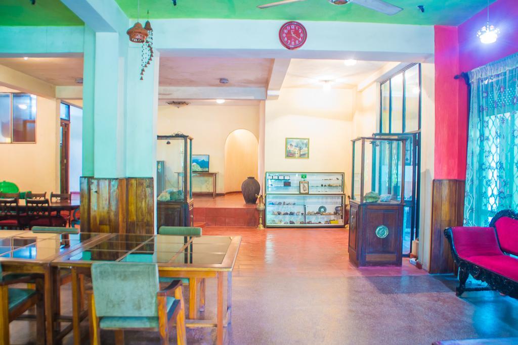 Hotel Gem Land Ratnapura Exteriör bild