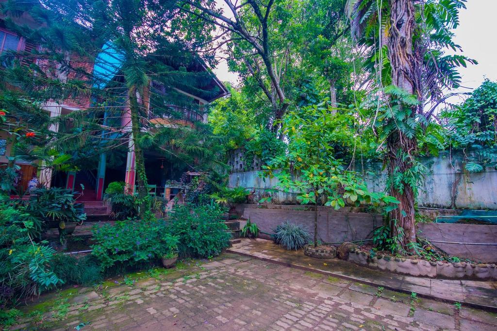 Hotel Gem Land Ratnapura Exteriör bild